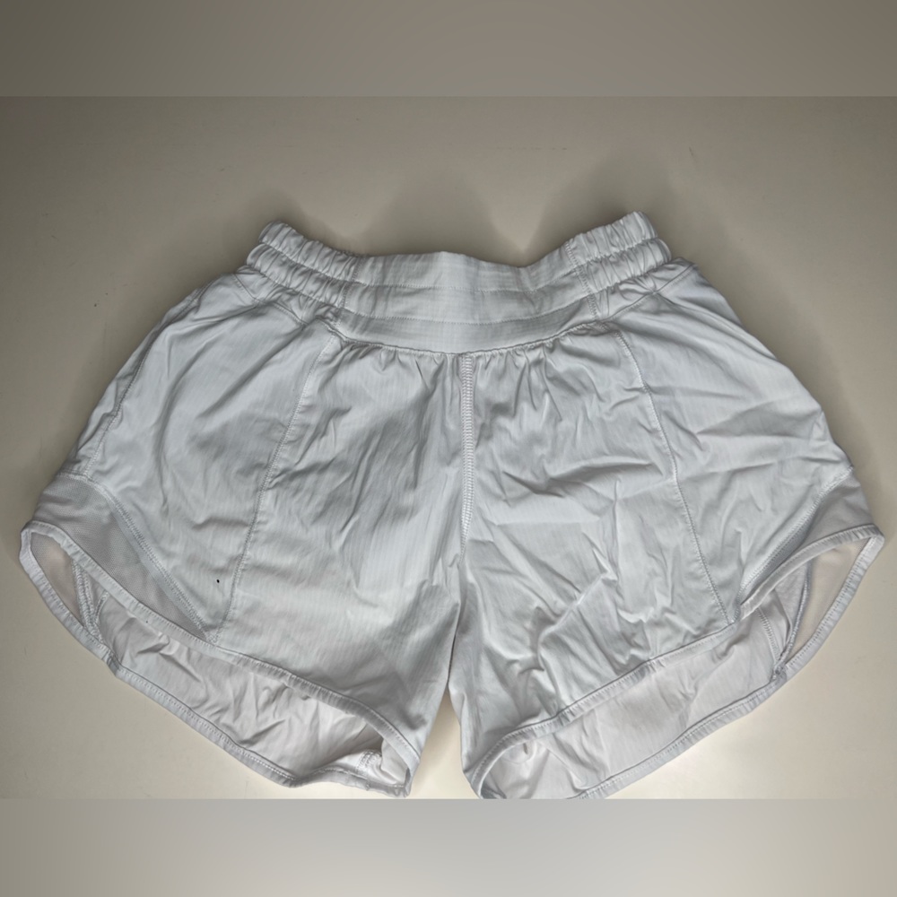 These Are Lululemon Hotty Hot Low Rise Size 2,
Color White, and Length 4".